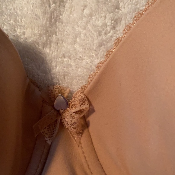 Victoria’s Secret t-shirt bra - Picture 2 of 3